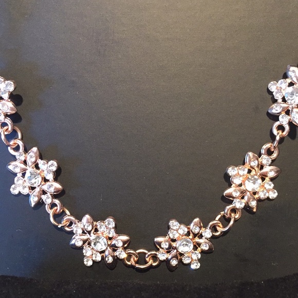 SET Flower cluster Rose gold and crystal - Picture 3 of 6